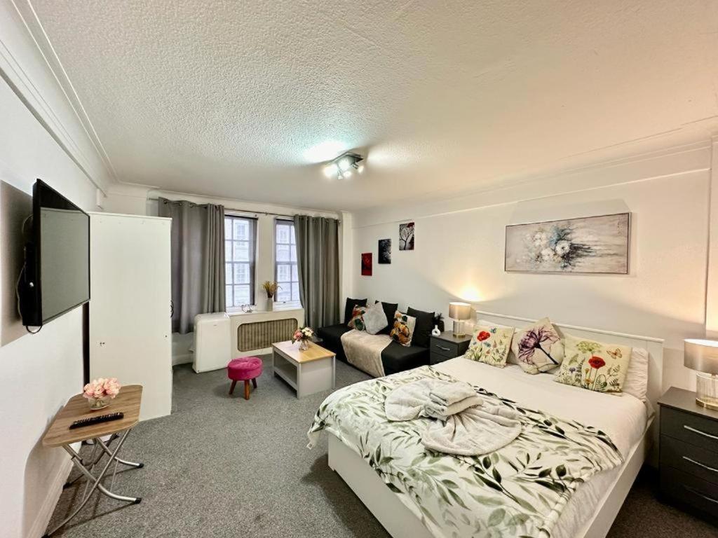 Oxford Street Beautiful Studio Apartment Лондон Экстерьер фото