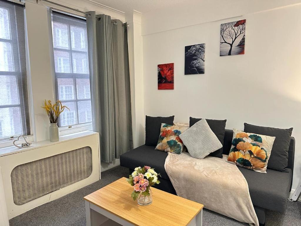 Oxford Street Beautiful Studio Apartment Лондон Экстерьер фото