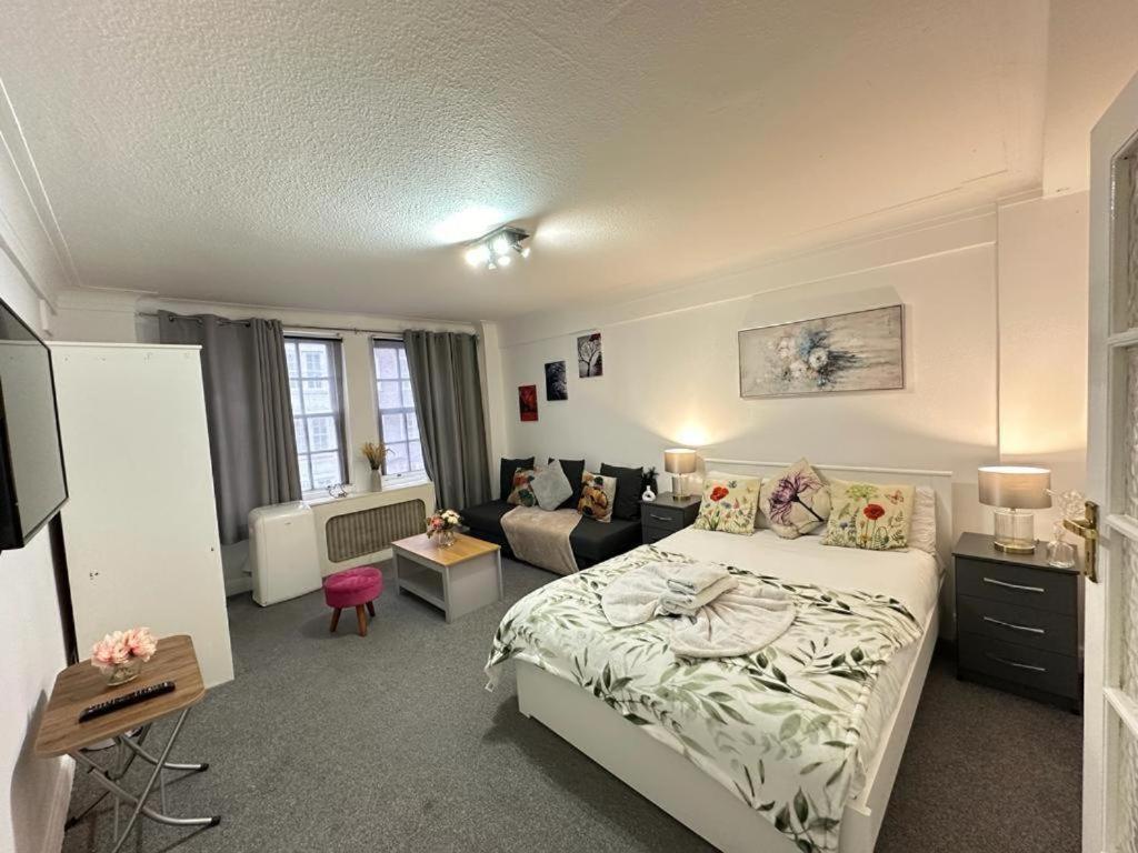 Oxford Street Beautiful Studio Apartment Лондон Экстерьер фото